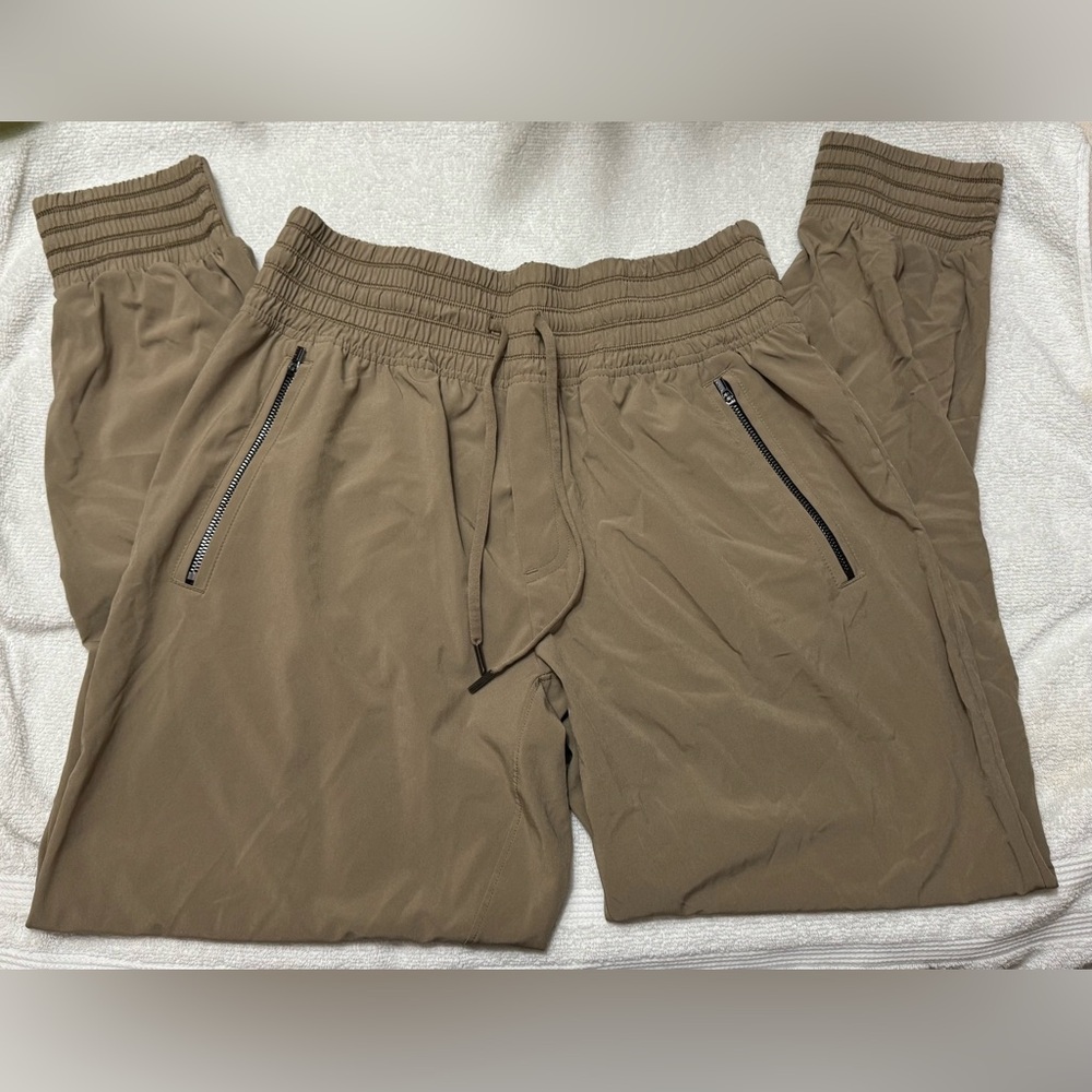 Athleta Camden Jogger size 4